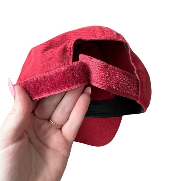 NWOT Carhartt Crimson Cap with Logo Patch - Picture 3 of 4